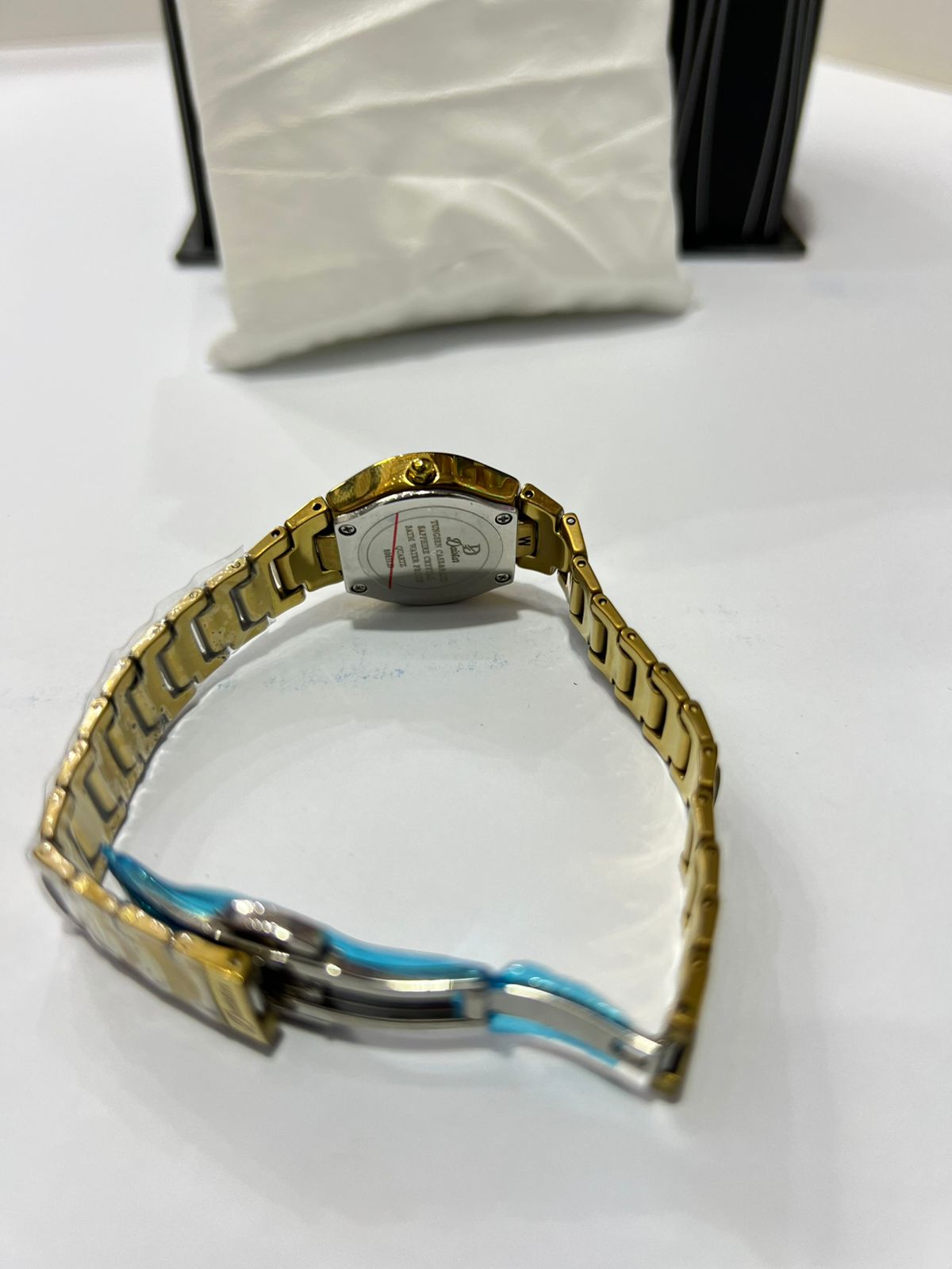 Luxury Ceramic Ladies Watch – Elegant Design